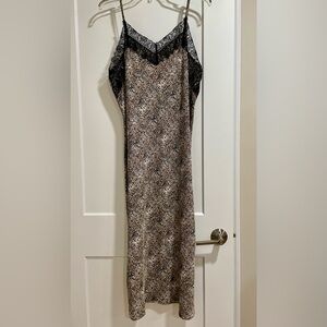 Elegant Black and Cream Lace Trim Dress
